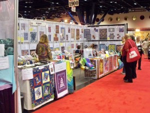QuiltWoman Booth800